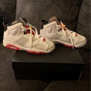 Air Jordan “Hare” 6s Grade School Size 4.5Y
